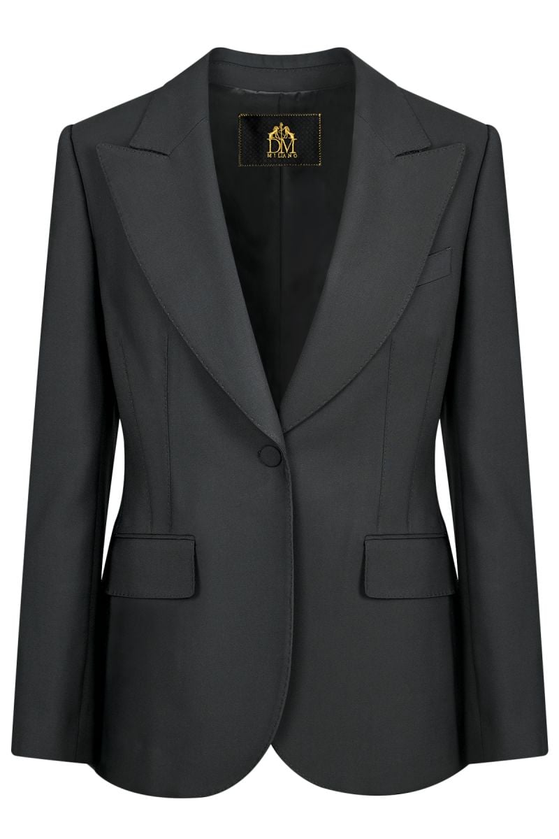 Строго елегантне втален дамски костюм от мека финна вълна с облечени копчета