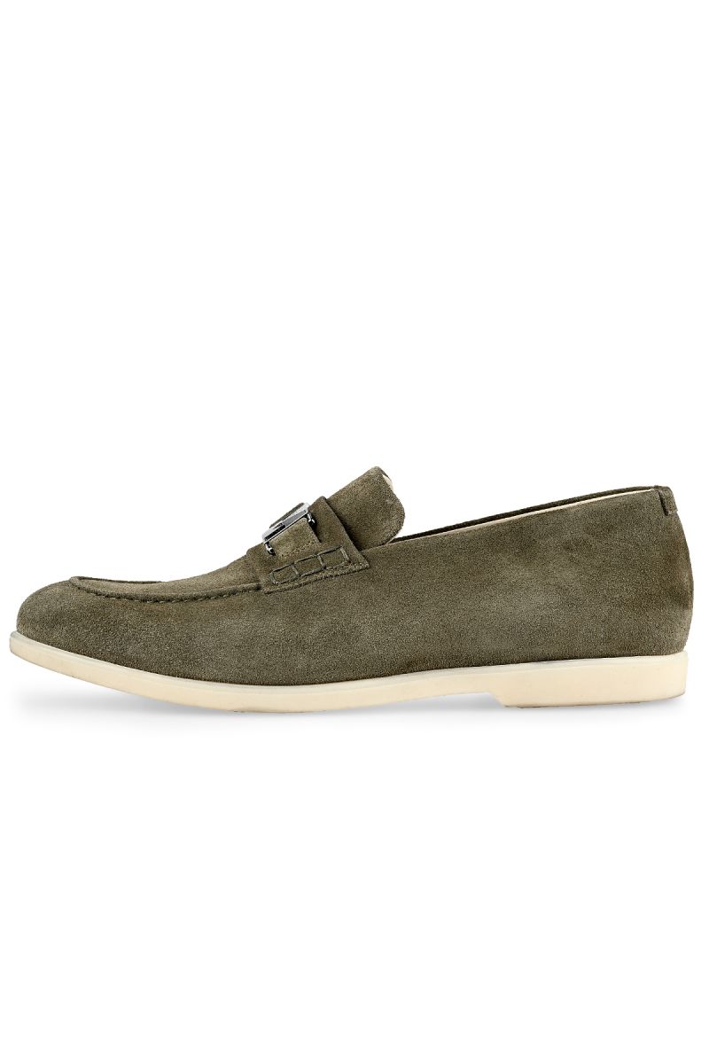 Елегантни мъжки велурени мокасини в зелено с метален детайл