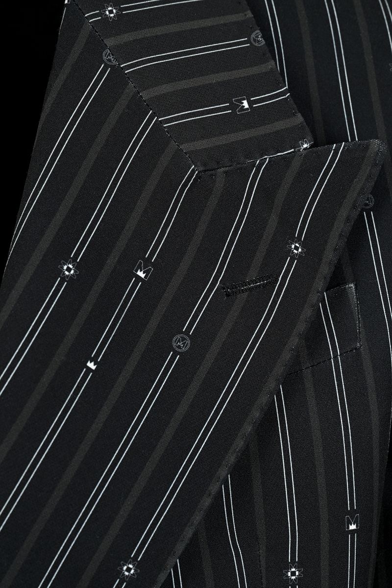 Елегантно класическо мъжко сако с брандирано райе в черно