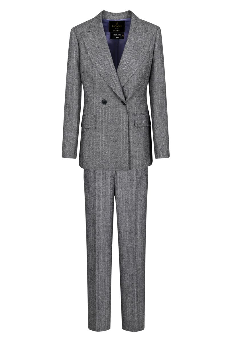 Луксозен дамски двуреден костюм, изработен от 100% мерино вълна по италианска технология за изискан и елегантен силует