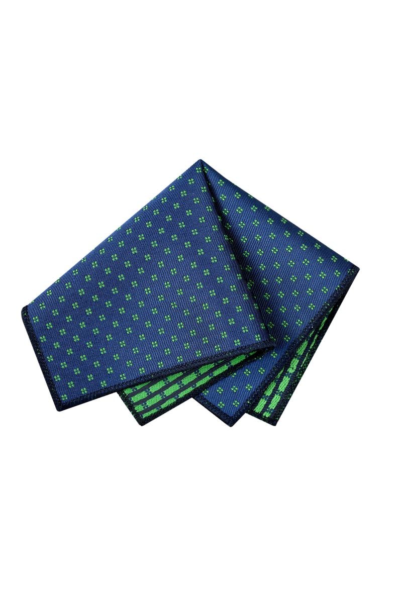 Мъжка кърпичка в тъмносиньо със ситни цветя в зелено