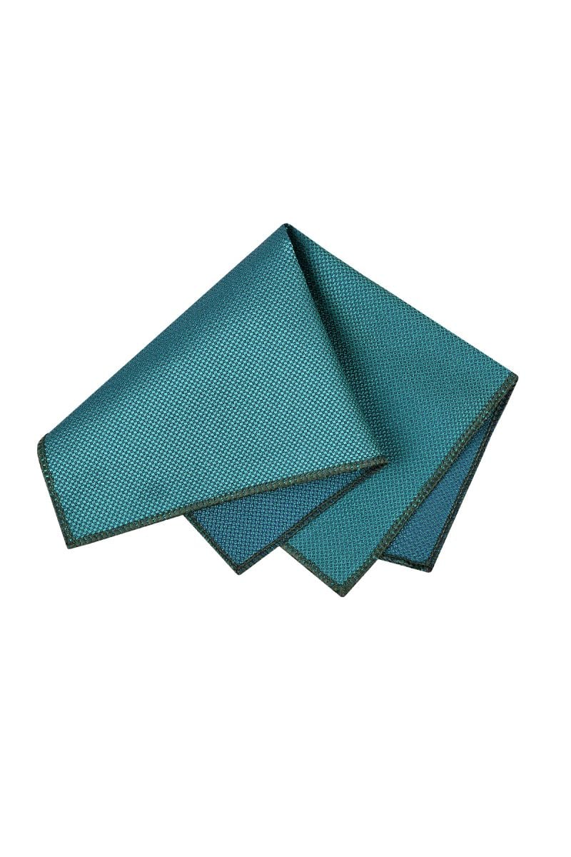 Мъжка кърпичка в зелено със ситен дизайн на тъмносини точки