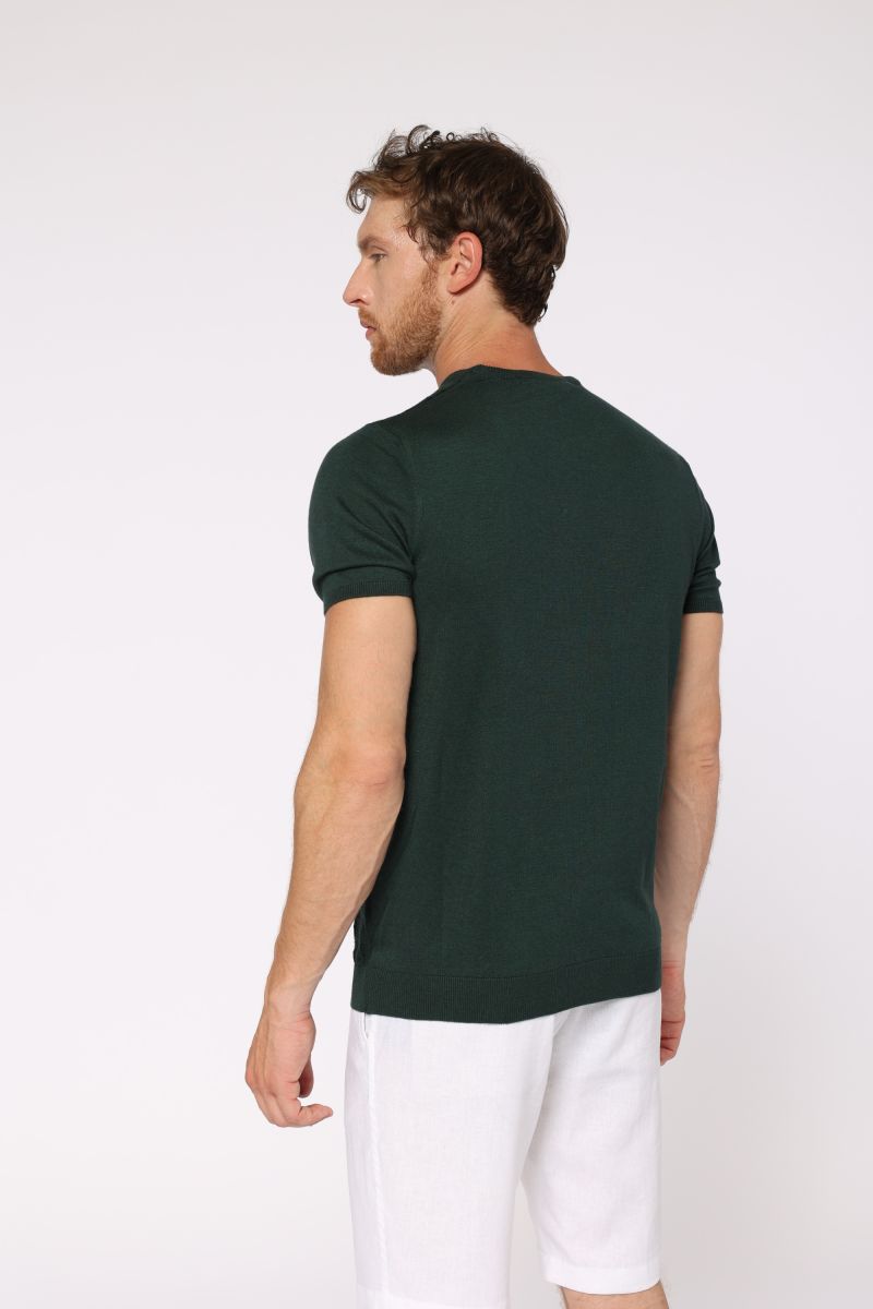 зелена тениска