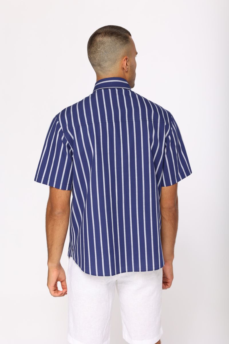 Мъжка синьо-бяла раирана риза с къс ръкав