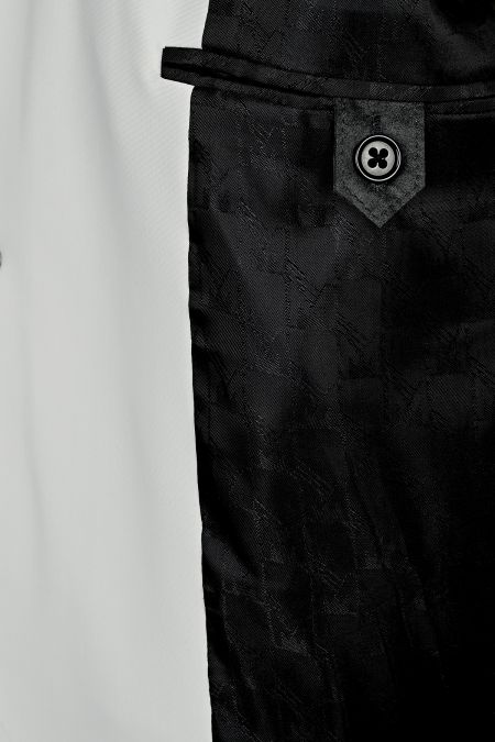 Trend мъжко яке бомбър в бяло със силиконови щампи и елементи в черно