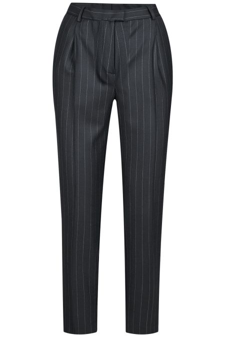 Официален дамски костюм от италианска мерино вълна в черно рае