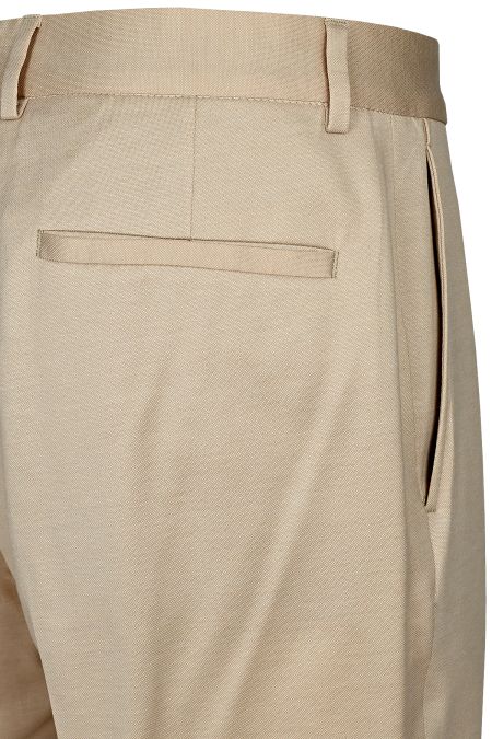 Луксозен костюм в бежово от италианско памучно трико