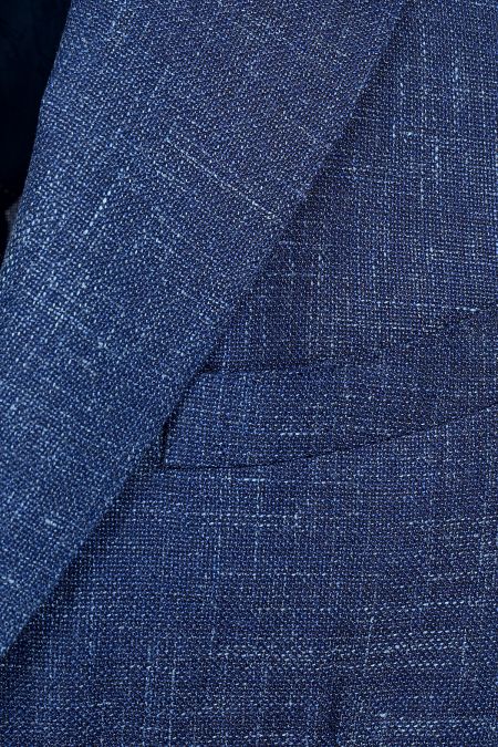 Елегантно олекотено мъжко сако в синьо, изработено от вълна, лен и коприна