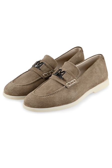 Мъжки дизайнерски велурени мокасини в камел с метален елемент
