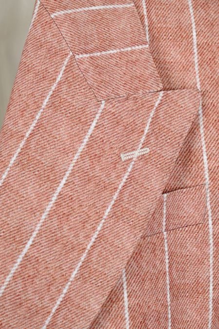 Стилно класическо мъжко сако с фино райе в елегантен цват сьомга