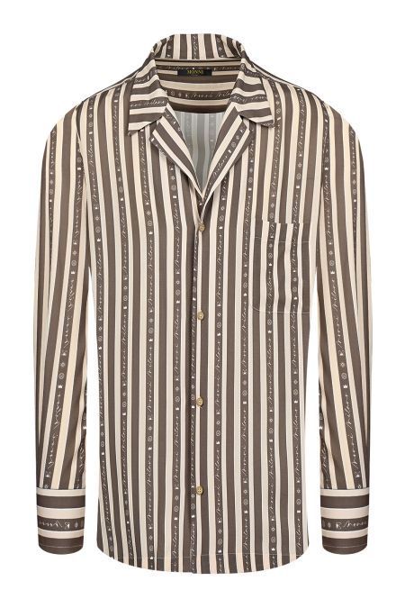 Мъжка лятна риза в цвят екрю с широко вертикално райе в кафяв цвят и брандиран принт