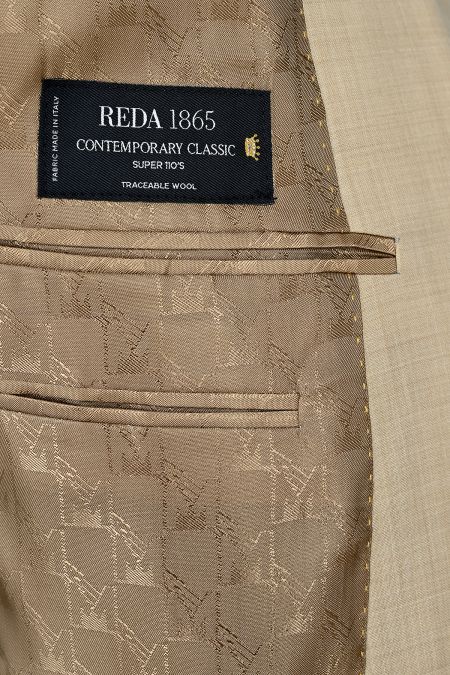 Мъжки сватбен костюм