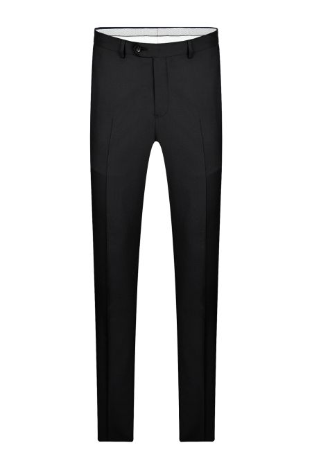 Класически formal костюм в navy с остър сатениран ревер