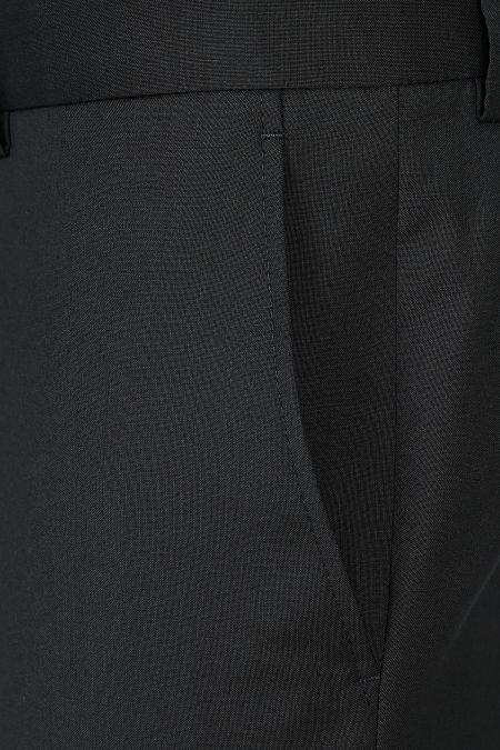 Луксозен мъжки костюм с елегантна шал яка и каре