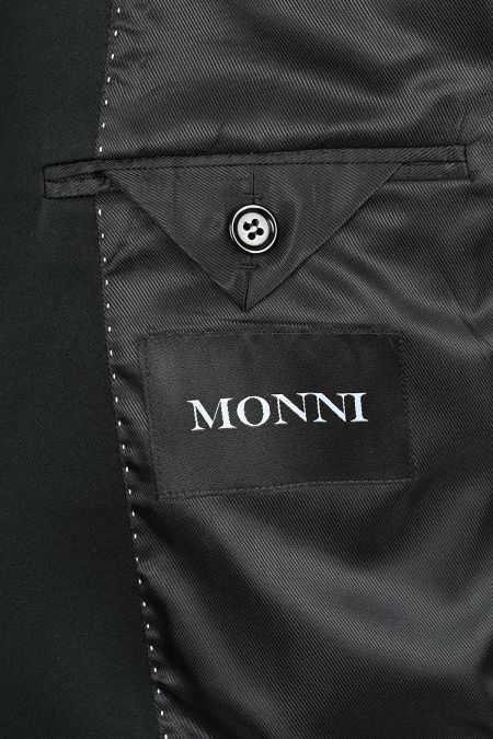 Класически черен костюм по тялото с луксозен сатенен ревер