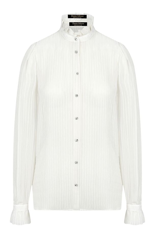 Луксозна бяла дамска риза от естествена коприна, украсена с кристални копчета за изискана и елегантна визия