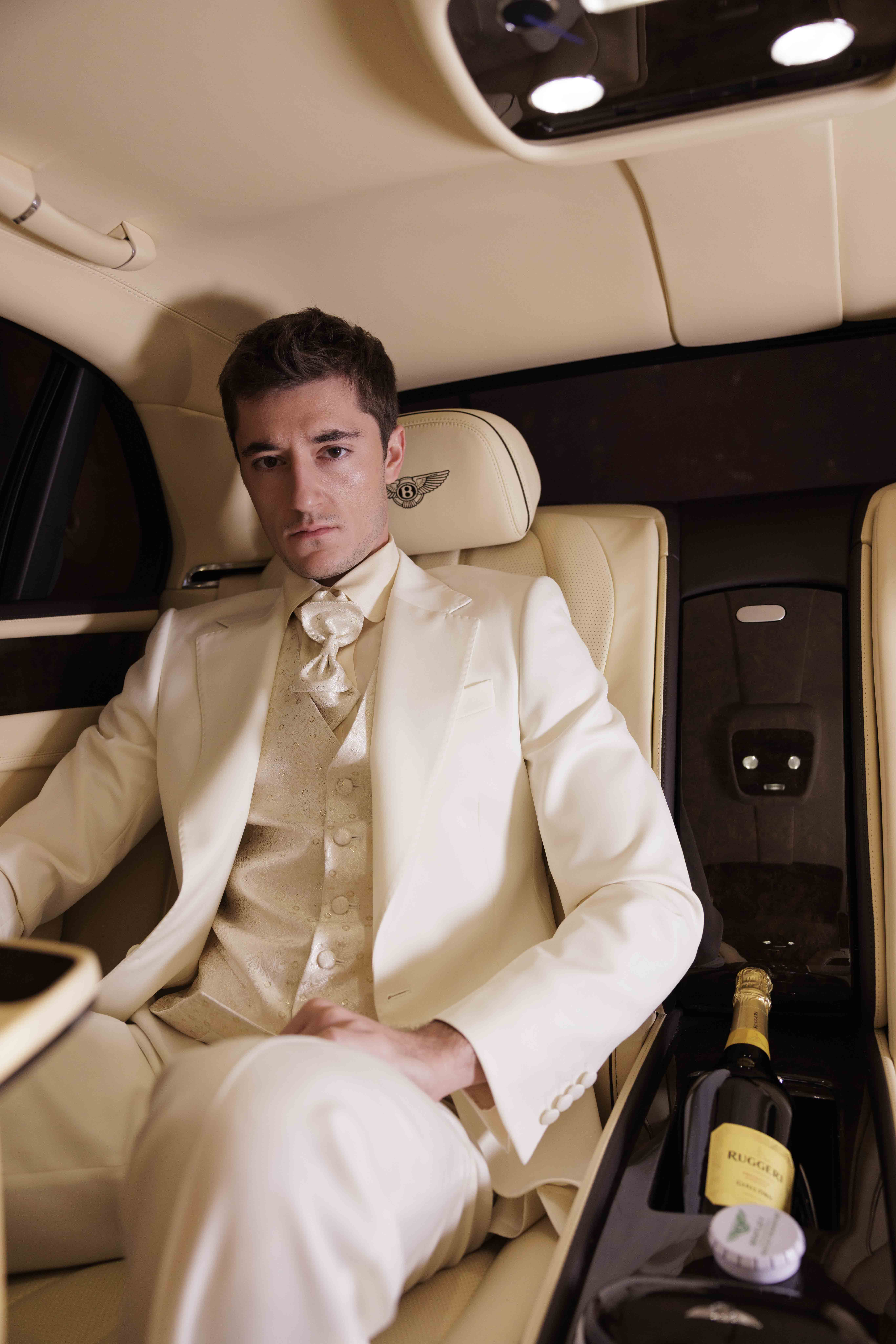 абитуриентски костюми 2026